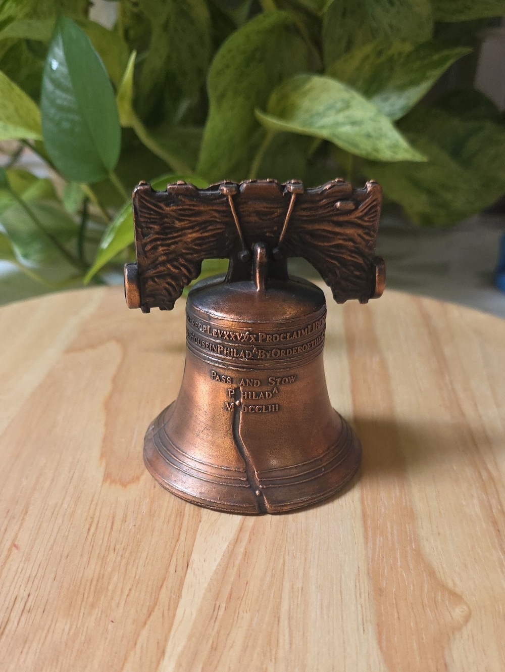 Vintage Pass and Stow Replica Liberty Bell metal souvenir 1950s/1960s